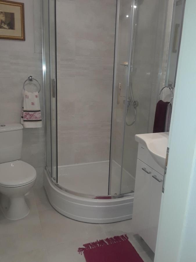 New Kosljun Apartment Short Walk To Beach Exterior foto